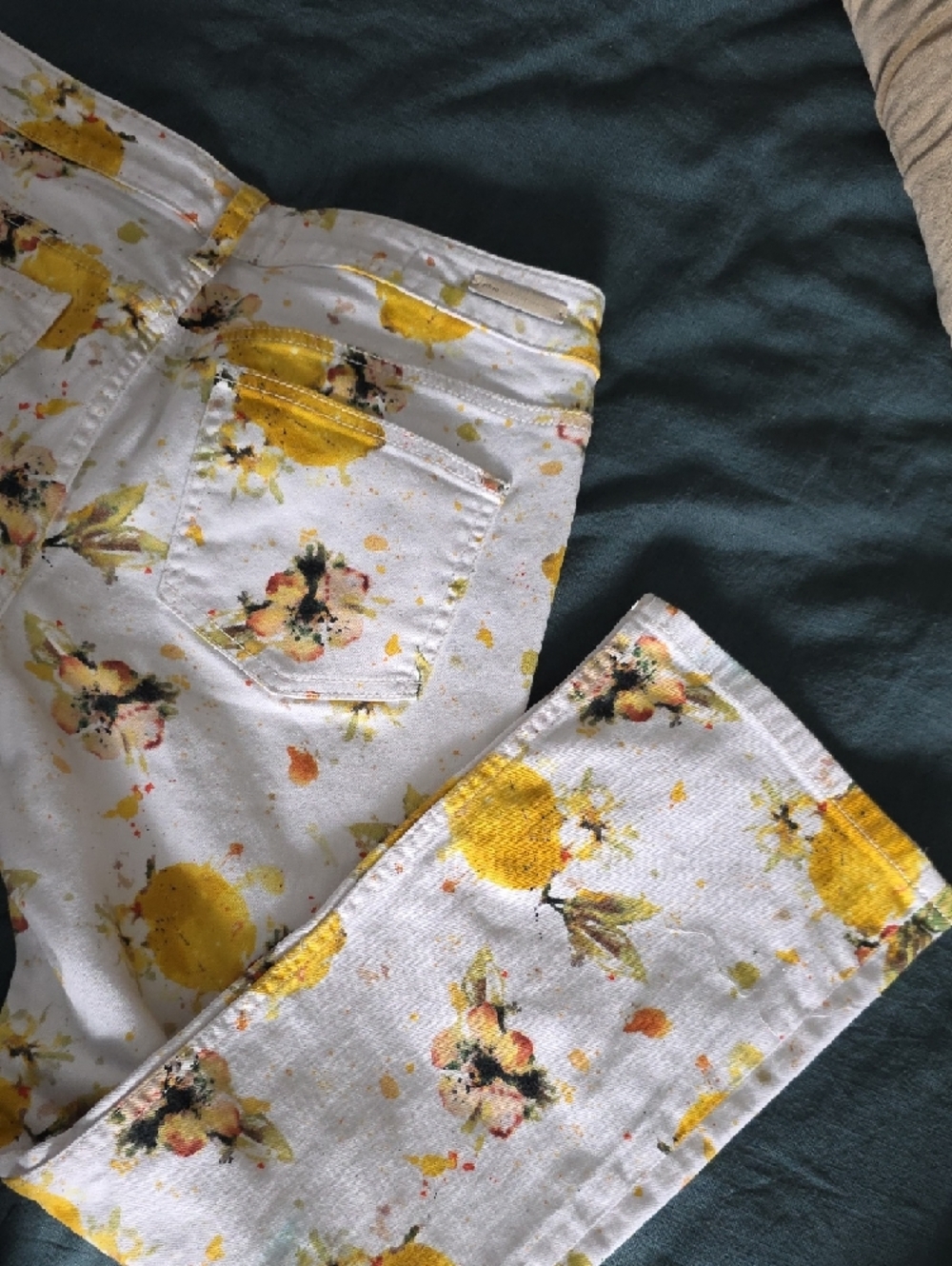 Pilcro and the Letterpress White Jeans with Yellow Lemon Floral Print - Picture 8 of 8